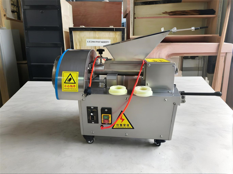 Why do bakeries need a bread dough divider machine? Why do bakeries need a bread dough divider machine?